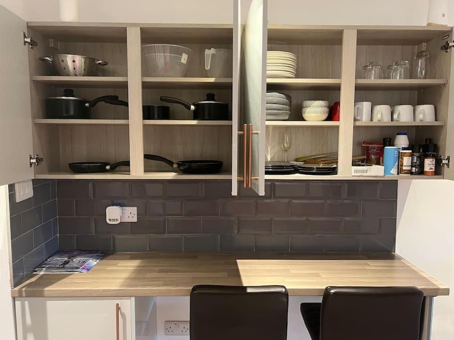 Newly Refurbished Studio, Great Location 8 Appart hôtel Nottingham
